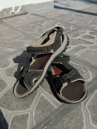 Dép trekking Quechua NH500, kích cỡ 39