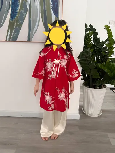 儿童传统越南奥黛服（6-7岁）- 如新状态，仅穿过一次 - 10万越南盾
