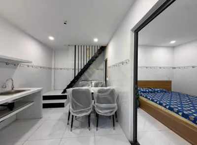两层公寓 – 60–80 m² – 距海滩和Ba Lang市场700米 – 每月5–7百万越南盾