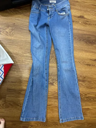 의류 번들(XS, XL Polo) 및 개별 아이템 – 30-120k VND