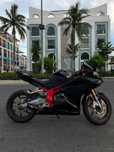 出售本田 CBR250RR 2019 跑车 – ABS、Akrapovic 排气、GPS 追踪器