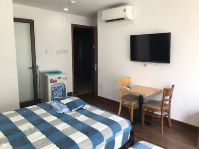 Studio Apartment ở Trung Tâm Thành Phố với Tầm Nhìn Ra Biển - 28 m², Đầy Đủ Nội Thất, Sân Thượng Chung