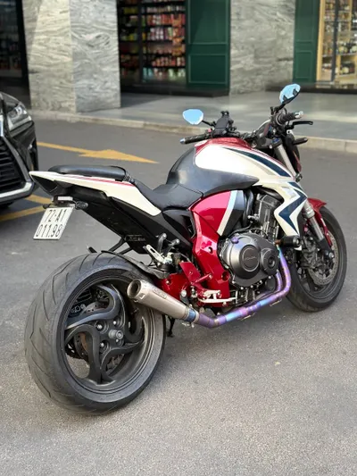 Honda CB1000R мотоцикл продается – 135 000 000 VND – Нячанг