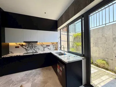 Nhà cho thuê khu vực Mỹ Gía, Nha Trang phía tây – 3 phòng ngủ – 270 m² – nội thất hiện đại – 35 triệu VND/tháng