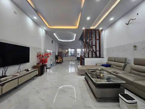 Mi Gia 지역 Thai Nha Trang 3침실 주택 임차 – 150 m² – 월 23M VND