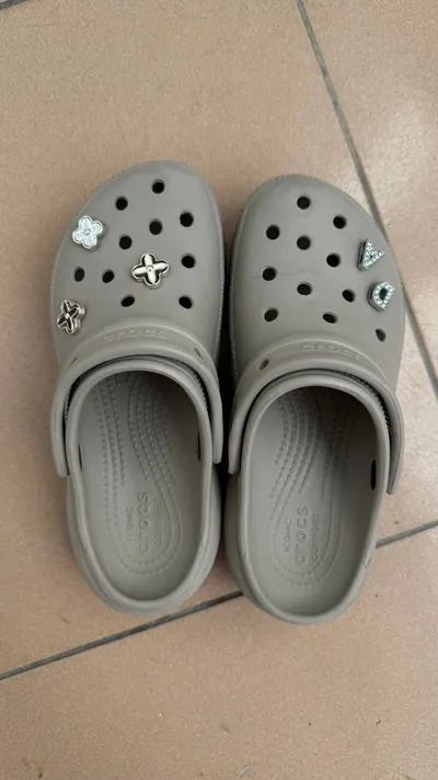 Giày Crocs cao cổ chính hãng (size 36-37) - đã qua sử dụng