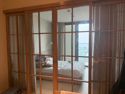 1卧室公寓，可立即入住，靠近Đó剧院 — 阳台海景 — 1400万越盾/月 — 全家具
