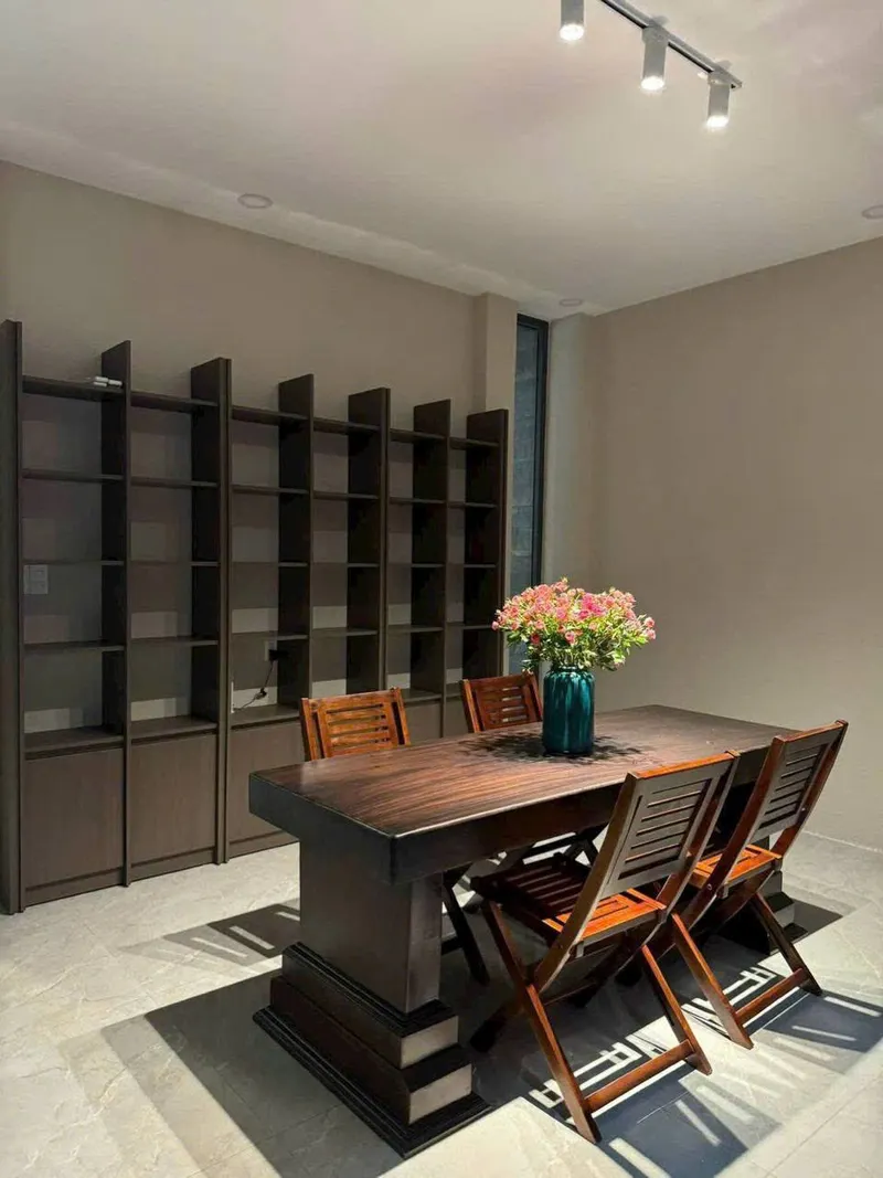Nhà Hiện Đại Cho Thuê Khu Đô Thị My Gia, Nha Trang – 300m² Sử Dụng, 4 Phòng Ngủ, 4 Phòng Tắm, Nội Thất Đầy Đủ – 28 Triệu VND/Tháng — 4/8