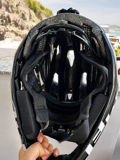 MET Parachute MTB 풀페이스 헬멧 + 3개 Leatt 마스크 – 완전 세트