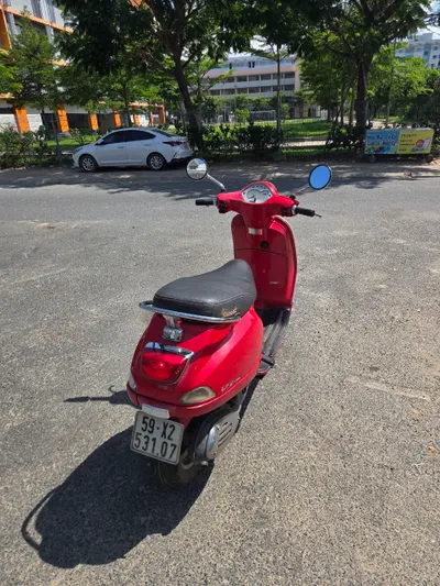 Scooter Vespa LX125 bán - xe gắn máy thành phố, đã sử dụng