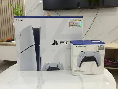 PlayStation 5 出售 – 如新,2 个控制器带保修