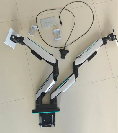 急售 – 全部物品半价出售 – 显示器支架、手机支架、Givi顶盒、游戏显示器