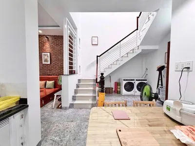 Nhà cho thuê 2 phòng ngủ ở Phía Nam Nha Trang – 100m² – 8 phút đi bộ đến biển – 12 triệu VND/tháng