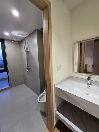 북쪽 냐짱 2층 2침실 160m² 아파트 장기 임차 – 월 2,200만 VND