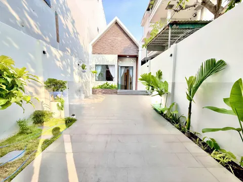 House with Garden for Rent in Phuoc Long, South Nha Trang - 2 Bedrooms, 150 m²