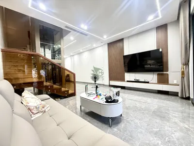 My Gia 지역 3침실 주택 임대 – 완전 가구 완비 – 300m² – 엘리베이터 포함 – 3500만 동/월