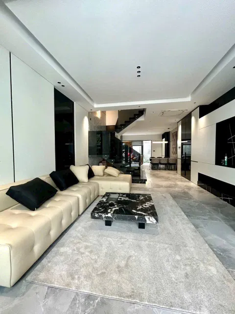 Mỹ Gia 나트랑 서부의 3침실 주택 임대 – 270m², 완벽하게 가구가 완비되어 있으며 수영장 및 공원 근처
