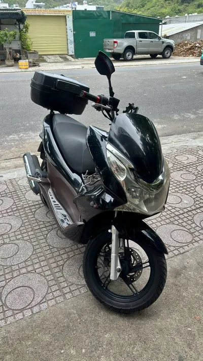 Honda PCX-125 – 2,5 năm sử dụng, bảo trì đầy đủ, hệ thống start-stop, báo động tích hợp, bình điện mới – 18 triệu VND