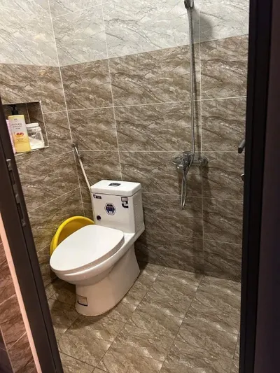 Nhà 3 tầng cho thuê ở phía Bắc Nha Trang – 180m², 3 phòng ngủ, 3 phòng tắm, đầy đủ nội thất – 13,5 triệu VND/tháng