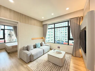 2-Bedroom Corner Apartment for Rent – Courtyard View – Well-Ventilated – 18M VND/Month