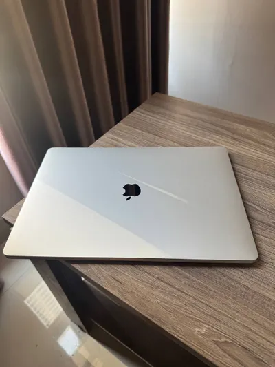 MacBook Pro 16" (2019) i9 16GB/1TB — Продам в хорошем состоянии