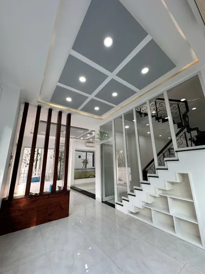 Biệt thự có vườn tại An Viên – 3 phòng ngủ – 320 m² – 40 triệu đồng/tháng