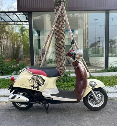 Crea 50cc 및 Scoopy 50cc 스쿠터 2022년 – 거의 새것 – 운전면허 불필요