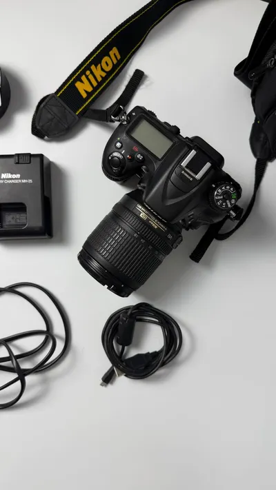 Nikon D7100 DSLR Camera with 18–105mm Lens – Excellent Condition – 7M VND