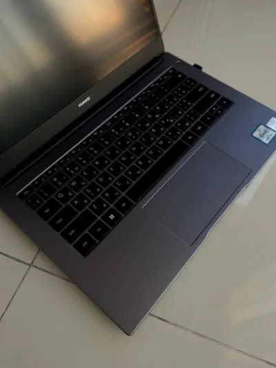 Ноутбук HUAWEI MateBook 14 для продажи (Intel Core i3, 8GB RAM, 256GB SSD)