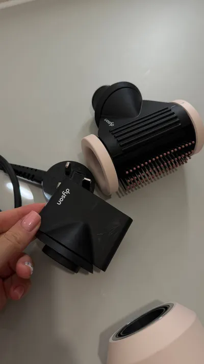 Dyson Supersonic HD15 헤어드라이어 판매 - 정품 액세서리 포함