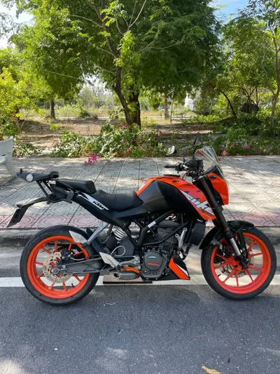 KTM Duke 200 Motorcycle for Sale – Excellent Condition – Fully Serviced at KTM Nha Trang Center – 38M VND