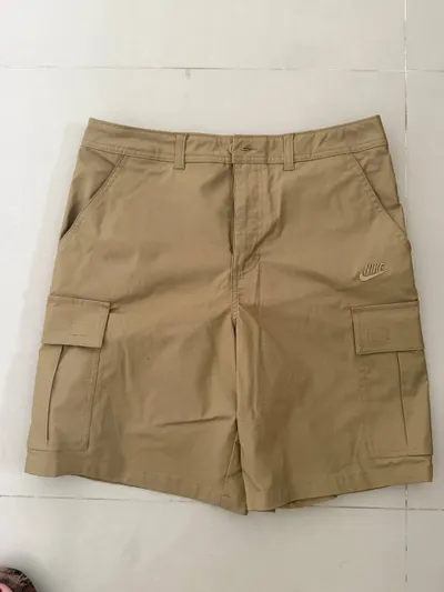 Bán quần áo mới (đồ thể thao, váy áo, phụ kiện)