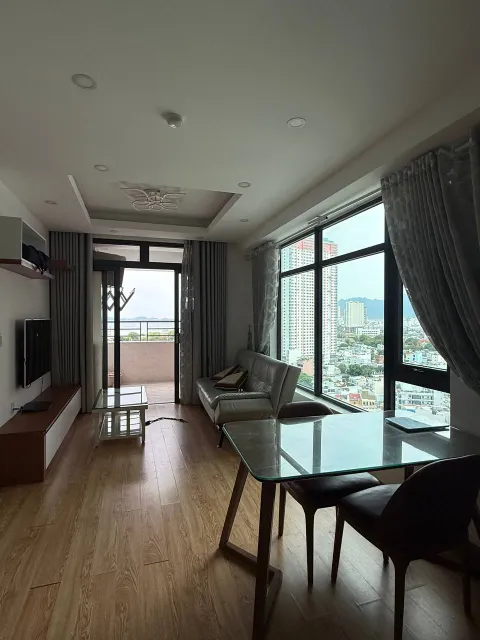 Corner 2-Bedroom Apartment on 21st Floor at Oceanus with Sea View