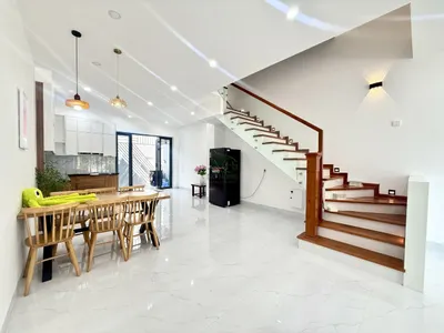 Nhà cho thuê 4 phòng ngủ My Gia (Gói 8), Vĩnh Thái – 25 triệu VND/tháng – đầy đủ nội thất, 300m², bảo vệ 24/7, hồ bơi miễn phí