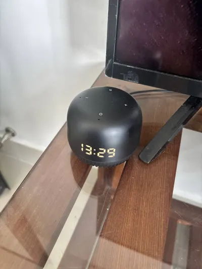 Thiết bị điện tử – Loa Marusya, máy chiếu, pin sạc, máy duỗi tóc Philips