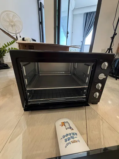 Новая электрическая духовка Midea 40 л - не использованная