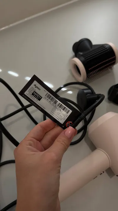 Dyson Supersonic HD15 헤어드라이어 판매 - 정품 액세서리 포함