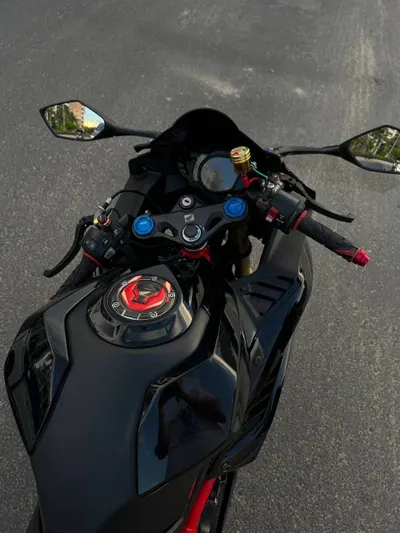 出售本田 CBR250RR 2019 跑车 – ABS、Akrapovic 排气、GPS 追踪器