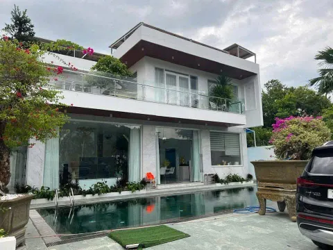 Villa cao cấp 3 phòng ngủ với bể bơi cho thuê gần chợ Phước Đông – Nha Trang phía nam – 25 triệu VND/tháng