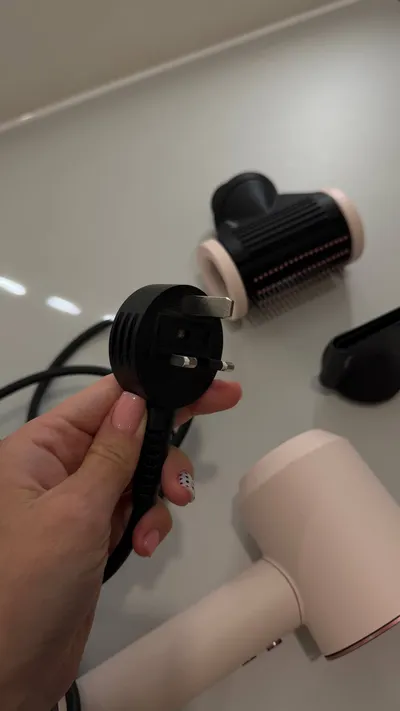 Dyson Supersonic HD15 헤어드라이어 판매 - 정품 액세서리 포함