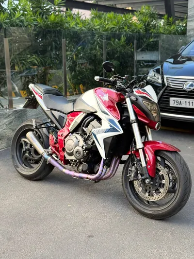 Honda CB1000R мотоцикл продается – 135 000 000 VND – Нячанг