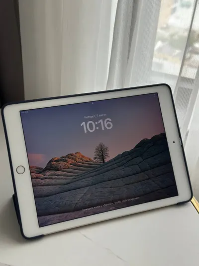 iPad Pro 9.7" – 128GB,金色,完美状态