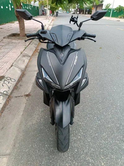 Байк Yamaha NVX 155 кубов – смарт-ключ, АБС, держатель для телефона, GPS трекер, шлем в подарок – 75 000 рублей