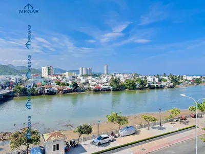 2卧室公寓，高层阳台 - 芽庄市中心 - 1700万越南盾/月