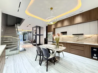 出租带电梯的新房 – Mỹ Gia (Vĩnh Thái) 区 – 4 卧室 – 每月 3000 万越南盾