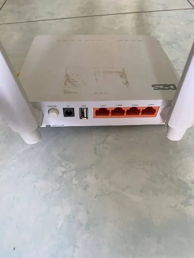 DASAN H646GM-V GPON WiFi 라우터 – 전원 공급 장치 및 케이블 포함 완전 세트
