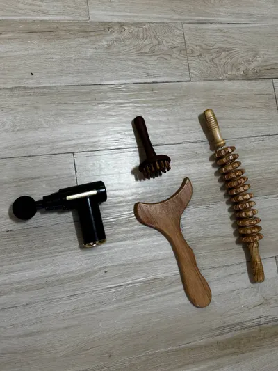 Thiết bị và công cụ làm đẹp – xe đẩy, đèn vòng, kìm duỗi tóc, máy tạo sóng và nâng RF