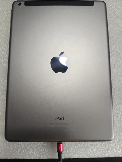 iPad Air 1 (A1475) 4G + Wi-Fi 128 GB – Good Condition
