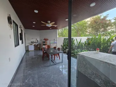 냐짱 북쪽 임차 주택 – 150m², 침실 2개, 테라스, 해변 인접
