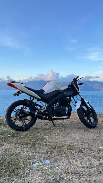 Rebel USA 170cc 摩托车出售 – 2013年款，9成新，1000万越南盾